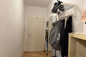 Attraktive Erdgeschosswohnung mit Terrasse in gepflegtem Mehrfamilienhaus – solide Kapitalanlage – Die vollständige Adresse der Immobilie erhältst du vom Anbieter., 12524 Altglienicke, Berlin – Vorschaubild 2