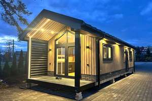 Kleine Neue Tiny Haus Siedlung als Erstwohnsitz nähe Baggersee in Altisheim