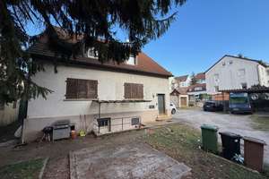 * 2-Familienhaus (151 qm) in zentraler Lage in S-Obertürkheim * 713 qm GrSt. * sanierungsbedürftig