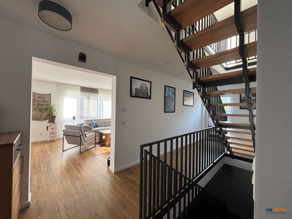 Flur und Treppenhaus EG