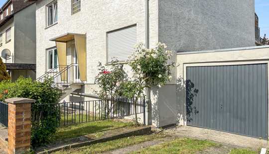 Bild von Ruhig wohnen – zentral leben: Zweifamilienhaus in guter Lage von Karben