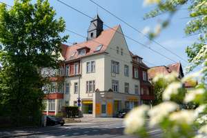 Besondere Wohnung mit vielseitigen Nutzungsmöglichkeiten in Denkmalvilla in Dresden-Bühlau