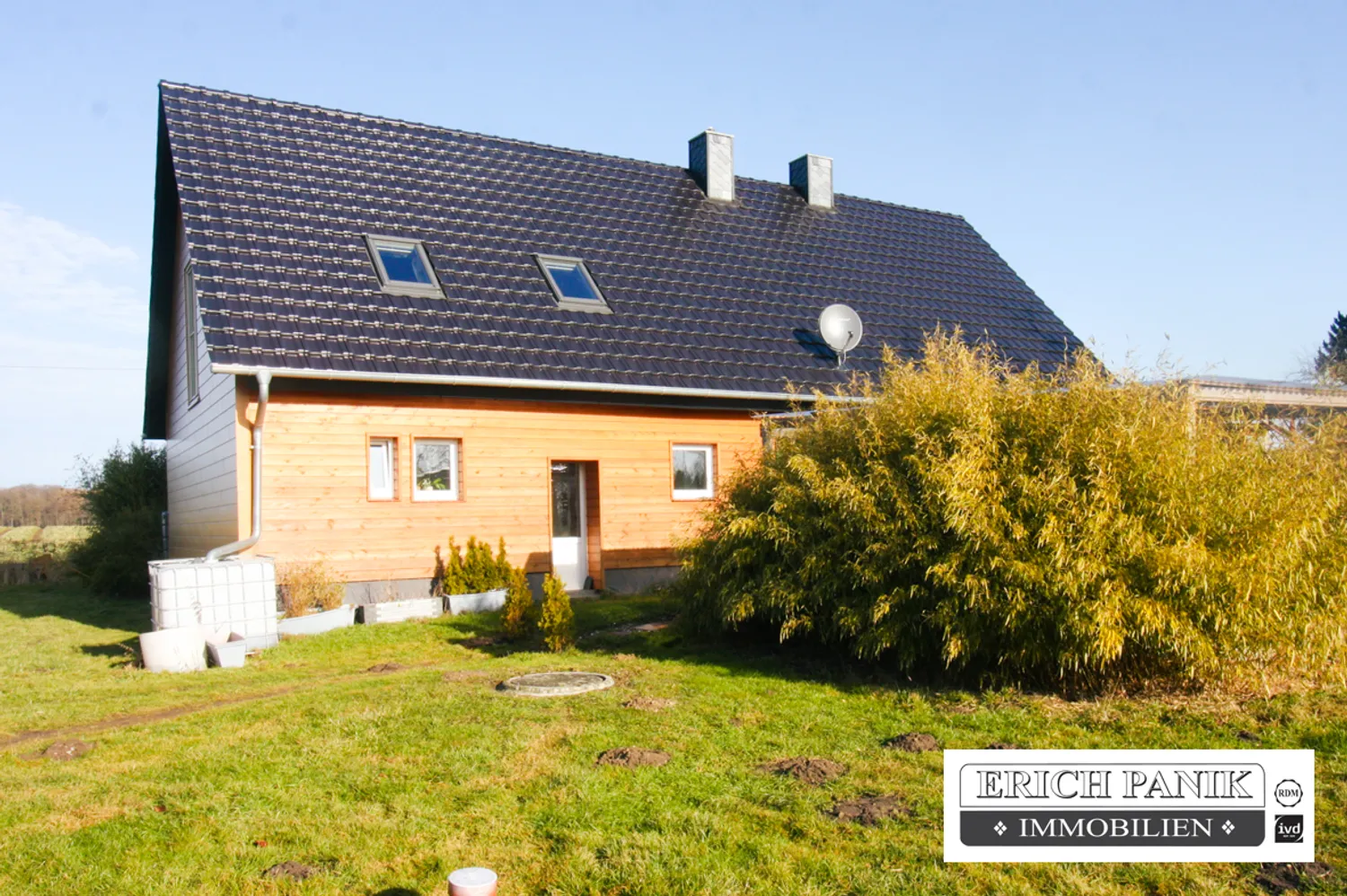 Einfamilienhaus mit 6 Zimmern, 5.400 m² Grundstück, Ausbaureserve & freiem Weitblick – Lalendorf, Rostock Kreis – Bild 1