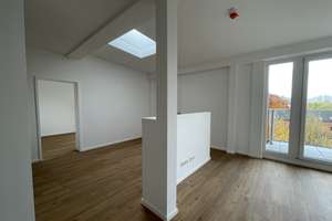 Moderne 3-Zimmer Neubau-Dachgeschosswohnung mit Balkon