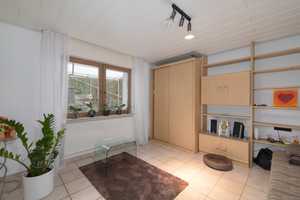 *Reserviert* - Gepflegtes Zweifamilienhaus mit tollem Ausblick, Doppelgarage und Garten! – Enzkreis – Vorschaubild 7