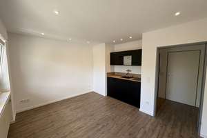 Frisch renoviertes Apartment in zentraler Lage 