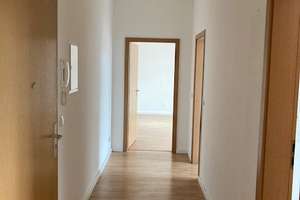 Renovierte 2-Zimmer-Wohnung im 2. OG in Magdeburg-Stadtfeld Ost – Olvenstedter Straße 33, 39108 Stadtfeld Ost, Magdeburg – Vorschaubild 4