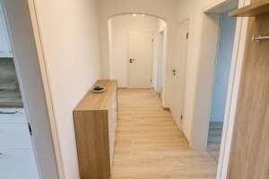 Moderne 4-Zimmer-Wohnung mit Süd-Loggia und Kanalblick in Hannover-Vinnhorst – Dörpefeld 7, 30419 Vinnhorst, Hannover – Vorschaubild 11
