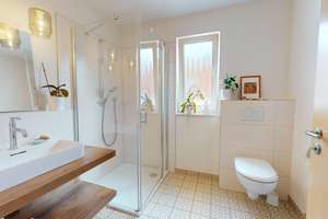 Ohne Provision und ab sofort frei! Freistehendes 2-FH mit 5,5-Zi.-Maisonette plus 3 Zi.-WE im EG – Philippseicher Str 4, 63303 Dreieich – Vorschaubild 4