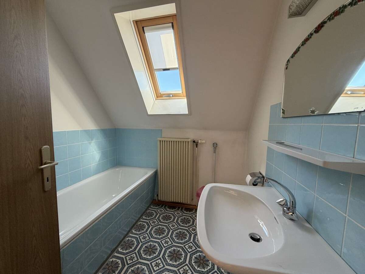 Immobilie in Graben - Haus mit 2 Wohneinheiten und großem Garten in Graben – sofort bezugsfrei. - Bild 4