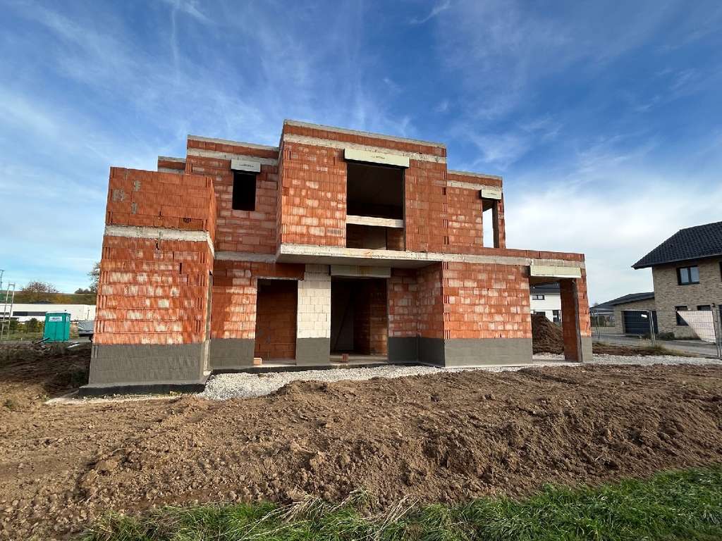 Immobilie in Steinheim - Doppelhaus als Ausbauhaus im neuen Wohnviertel Oppersiek in Steinheim
 - Bild 4