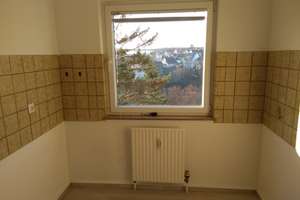 Helle mit Blick ins Grüne 2-Zimmer Wohnung im 2. OG in Stuttgart-Freiberg – Suttnerstraße 38, 70437 Freiberg, Stuttgart – Vorschaubild 10