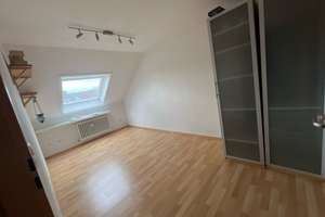 Gemütliches WG-Zimmer in entspannter 3er-WG – zentrale Lage in der Karlsruher Südstadt – Die vollständige Adresse der Immobilie erhältst du vom Anbieter., 76137 Südstadt, Karlsruhe – Vorschaubild 11
