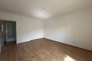 Gutgeschnittene 3-Zimmer Wohnung + Garage in Düsseltal zu verkaufen – Graf-Recke Str 147 B, 40237 Düsseltal, Düsseldorf – Vorschaubild 2