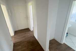Helle Wohnungen mit Seniorenbadewanne und Balkon im grünen Zinkhüttenpark! – August-Thyssen-Straße 53, 47166 Duisburg – Vorschaubild 14