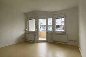 3 ZKB mit Balkon in Oberzwehren! – Unter dem Riedweg 8, 34132 Kassel – Vorschaubild 3