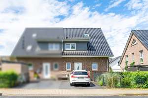 Moderne Doppelhaushälfte mit hochwertiger Ausstattung in ruhiger Wohnlage von Wentorf – Die vollständige Adresse der Immobilie erhältst du vom Anbieter., 21465 Wentorf bei Hamburg – Vorschaubild 2