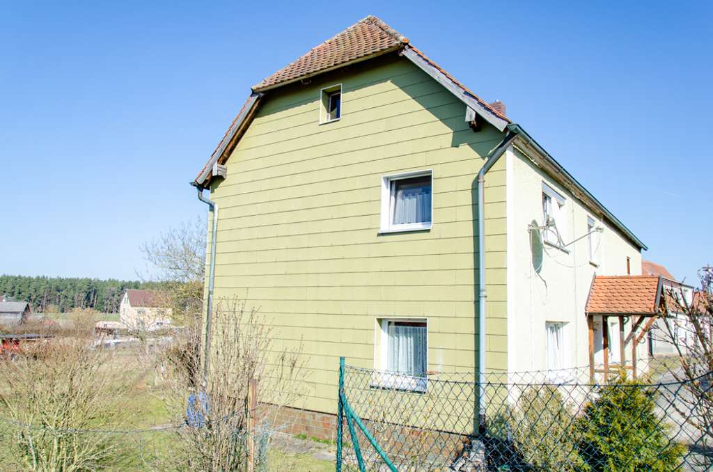 Immobilie in Vilseck - Gemütliches Haus mit Garage, Scheune und Entwicklungsmöglichkeiten - Bild 4