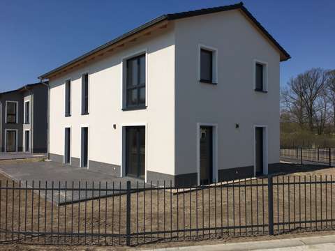 Erstbezug Einfamilienhaus Luxus Eigener Garten Grosse Terrasse