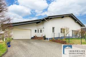 Top gepflegt und geräumig! Wohnhaus mit Einliegerwohnung in ruhiger Wohnlage!  – Die vollständige Adresse der Immobilie erhältst du vom Anbieter., 57642 Alpenrod – Vorschaubild 2