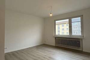 Frisch renovierte 5-Zimmer Wohnung mit Balkon und eigenem Garten – Körner Hellweg 79, 44143 Kaiserbrunnen, Dortmund – Vorschaubild 2
