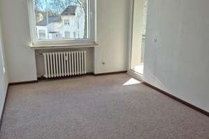 Großzügige 4-Zimmerwohnung mit Balkon in begehrter Wohnlage von Bonn-Röttgen! – Die vollständige Adresse der Immobilie erhältst du vom Anbieter., 53125 Röttgen, Bonn – Vorschaubild 3
