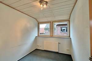 Solides Einfamilienhaus auf einem großzügigen Hintergrundstück – Die vollständige Adresse der Immobilie erhältst du vom Anbieter., 26133 Osternburg, Oldenburg (Oldenburg) – Vorschaubild 17
