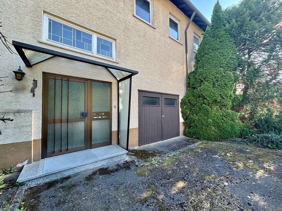 Zugang Scheune und Haus