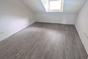 Frisch sanierte Dachgeschosswohnung in Derendorf – Essener Str. 29, 40476 Derendorf, Düsseldorf – Vorschaubild 4