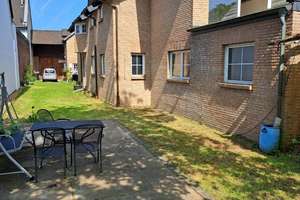 Roggendorf! 1.541,- Euro/qm!!!
Haus in 2. Reihe ! Innen Fertigstellung noch nicht erfolgt ! – Die vollständige Adresse der Immobilie erhältst du vom Anbieter., 50769 Roggendorf/Thenhoven, Köln – Vorschaubild 1