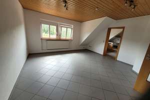 Wohnen mit Charakter: 3-Zimmer-Dachgeschosswohnung in Elztal