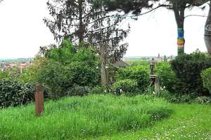 Panoramablick in Kenzingen:
Großzügiges Wohnen mit schönem Garten in exklusiver Hanglage – Die vollständige Adresse der Immobilie erhältst du vom Anbieter., 79341 Kenzingen – Vorschaubild 2