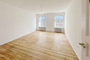 Bezugsfreie 2-Zimmer-Wohnung mit
Altbaucharme in Schöneberg – Kärntener Straße 4, 10827 Schöneberg, Berlin – Vorschaubild 5