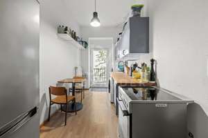 Property thumbnail 8