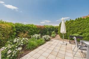 Moderne Doppelhaushälfte mit Garage, 2 Stellplätzen und Gartenidylle in unmittelbarer Feldrandlage – Die vollständige Adresse der Immobilie erhältst du vom Anbieter., 55129 Hechtsheim, Mainz – Vorschaubild 12