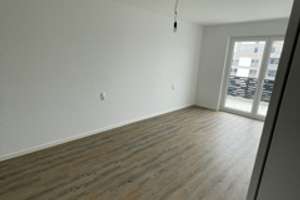 47125/90 Moderne 2-Zimmer-Wohnung mit bodentiefen Fenstern in Düsseldorf-Rath – Nachmieter gesucht – Am Gatherhof 43E, 40472 Rath, Düsseldorf – Vorschaubild 11