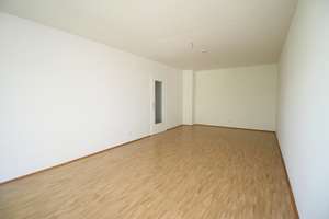 Tolle 2-Zimmer-Wohnung mit großer Loggia – Die vollständige Adresse der Immobilie erhältst du vom Anbieter., 81735 Neuperlach, München – Vorschaubild 4