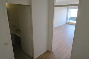 Stadtwohung 38 m² mit Luitpoldpark-Blick - 5. OG, Ostbalkon, neue Fenster, sofort verfügbar – Lerchenauerstr. 3, 80809 Am Luitpoldpark, München – Vorschaubild 5