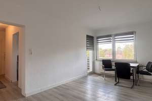 Einziehen und Ankommen: 2-Zi.-Wohnung mit Loggia und EBK - frisch modernisiert – Die vollständige Adresse der Immobilie erhältst du vom Anbieter., 47167 Röttgersbach, Duisburg – Vorschaubild 2