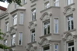 Altbaucharme neu gedacht: Stilvolle Maisonett-Wohnung und Dachterrasse in saniertem Gründerzeithaus! – Die vollständige Adresse der Immobilie erhältst du vom Anbieter., 86152 Jakoberstadt-Süd, Augsburg – Vorschaubild 1