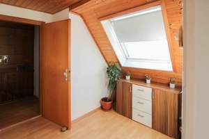 Gepflegte und laufend in Stand gehaltene Doppelhaushälfte mit schönem Garten in Elchingen – Die vollständige Adresse der Immobilie erhältst du vom Anbieter., 89275 Elchingen – Vorschaubild 17