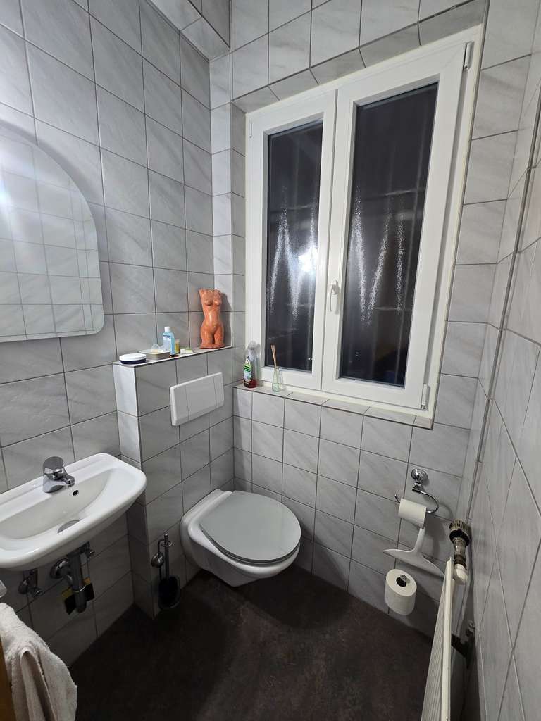 Immobilie in Solingen - Helle Erdgeschosseinheit in Ohligs mit separatem Eingang! - Bild 1