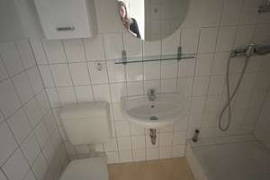 Helle 2-Zimmer-Wohnung inklusive 2 Stellplätzen. Bezugsfrei! – Marienwerderstr. 12, 24148 Wellingdorf, Kiel – Vorschaubild 4