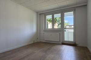 Attraktive, frisch renovierte - 3 Zimmerwohnung mit Balkon - in Magdeburg-Stadtfeld-West – Diesterwegstraße 2a, 39110 Stadtfeld West, Magdeburg – Vorschaubild 3