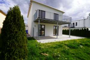 Neuwertiges Einfamilienhaus mit Süd-Westausrichtung mit Keller nach Absprache zu vermieten