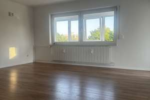 Schöne 4-Zimmer-Wohnung mit Einbauküche und 2 Balkons in Wolfsburg – Weimarer Straße 32, 38444 Westhagen, Wolfsburg – Vorschaubild 3