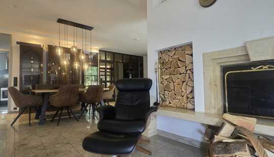 Bild von Exklusiver Bungalow mit Pool, Wintergarten & Kamin