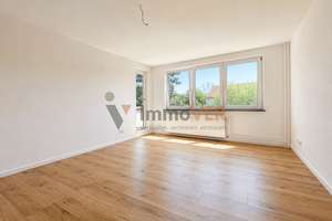 Erstbezug nach Modernisierung: 4-Zimmer-Wohnung mit Loggia in Bremen Huchting