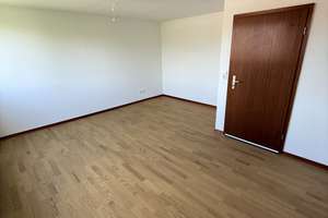 Frisch sanierte 1-Zimmer-DG-Wohnung mit Designerbad & Parkett in Köln-Weidenpesch – Nerusser strasse 50737, 50737 Longerich, Köln – Vorschaubild 2