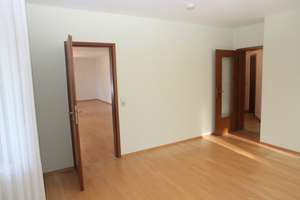 Entspannen auf Riesenbalkon: 4-Zimmer-Wohnung in Kassel-Kirchditmold. Provisionsfrei - ohne Makler – Die vollständige Adresse der Immobilie erhältst du vom Anbieter., 34130 Kirchditmold, Kassel – Vorschaubild 15